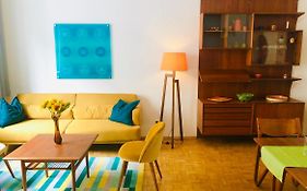 Vintage Design Apartment Vienna